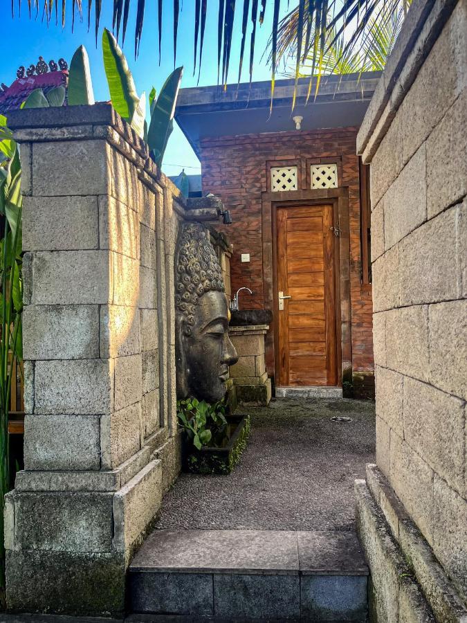 The Banana'S Kumbe Villa Tampaksiring Exterior photo