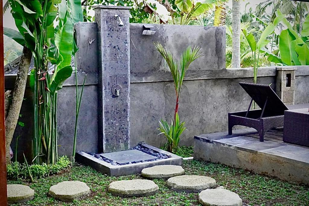 The Banana'S Kumbe Villa Tampaksiring Exterior photo